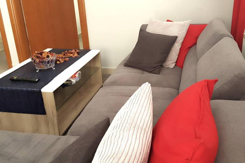 Renovated Lovely Apartment Near Airport & Sea Pórto Ráfti Kültér fotó
