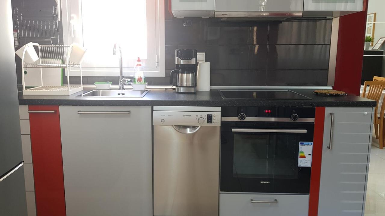 Renovated Lovely Apartment Near Airport & Sea Pórto Ráfti Kültér fotó